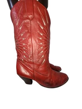 VINTAGE DINGO CUT OUT FLORAL RED LEATHER WESTERN COWBOY WOMEN BOOTS SIZE 7.5 M